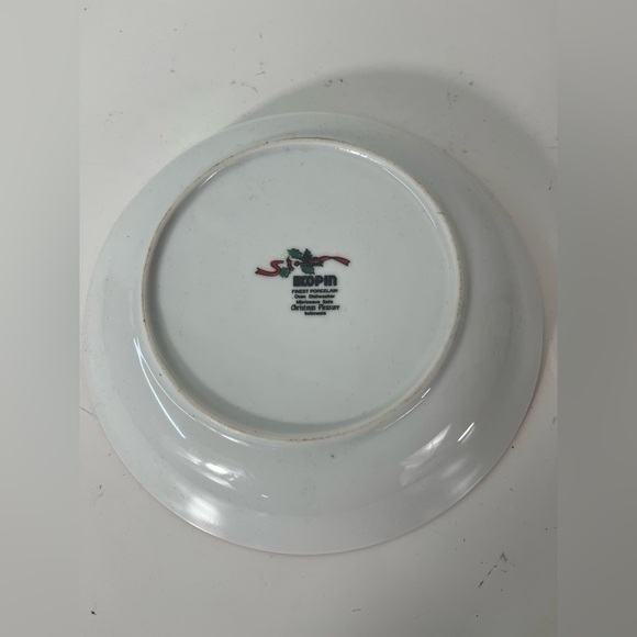 Kopin Holiday ScallopedSalad Plate Christmas Pleasure 7 3/4" Snow Village - Picture 2 of 4